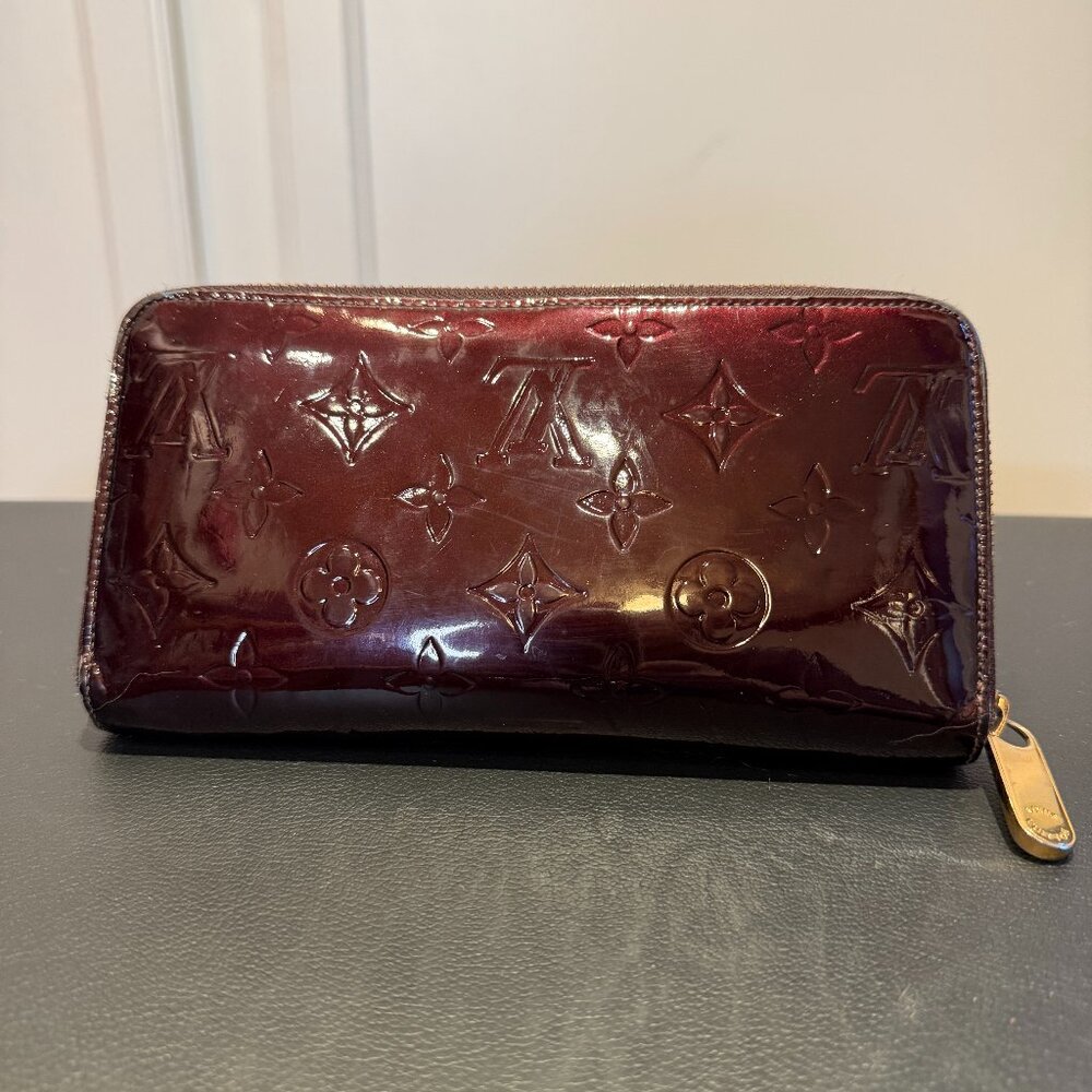 Louis Vuitton Amarante Monogram Vernis Zippy Wallet - Picture 2 of 16